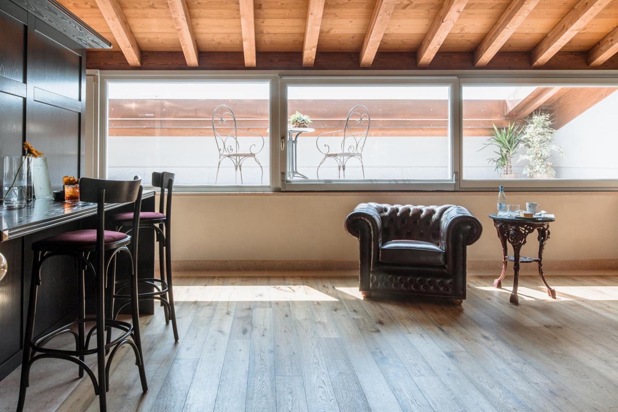 Pavillon Suite & Apartments Пескьера-дель-Гарда Экстерьер фото