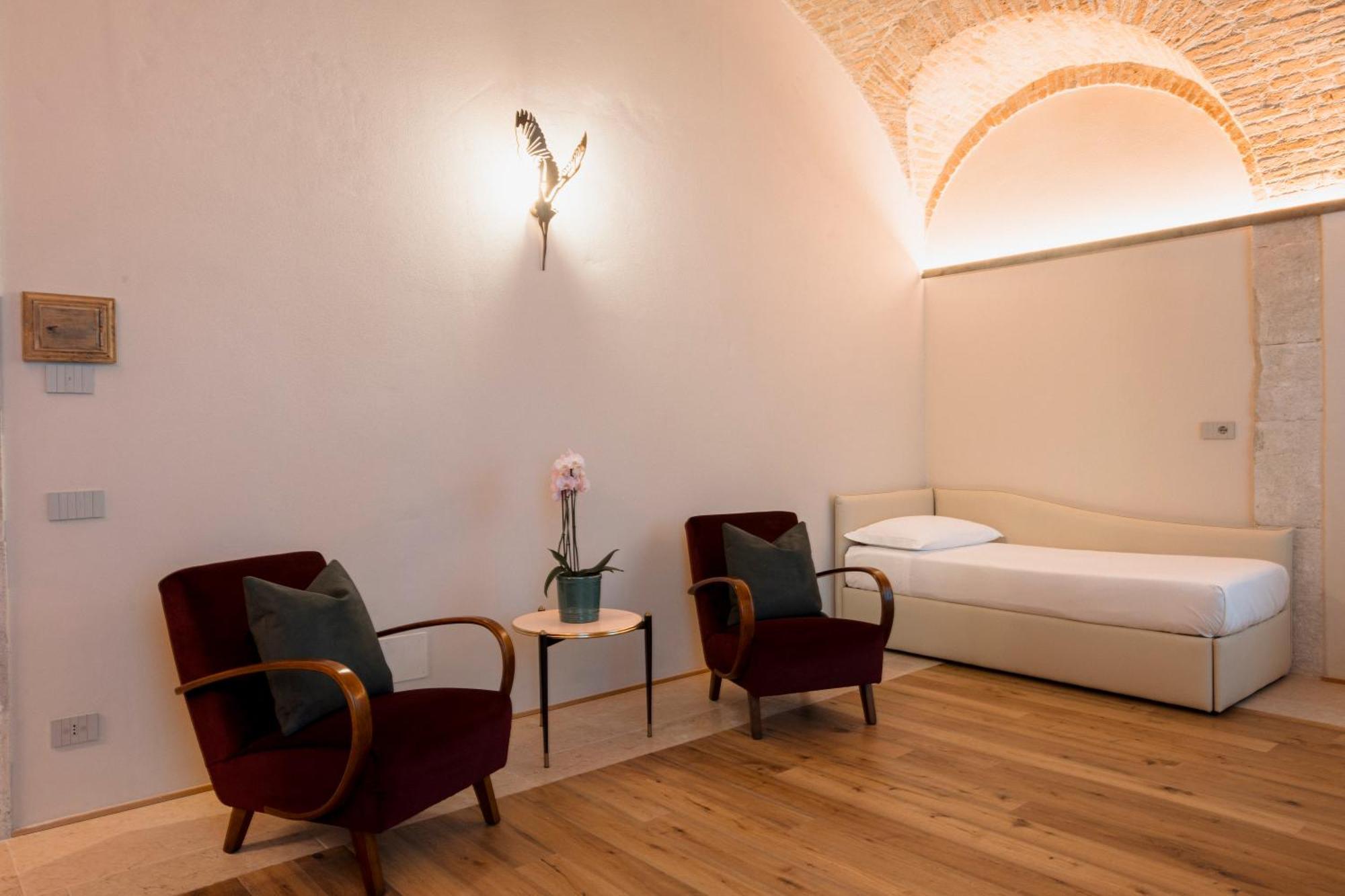 Pavillon Suite & Apartments Пескьера-дель-Гарда Экстерьер фото